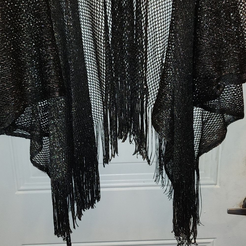 Open Cape - Picture 2 of 3
